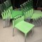 Douzaine de chaises coloris vert pistache & dossier transparent