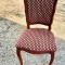 Lot  44 chaises style ancien bois sculpté et tissu velours rouge & motif 