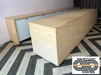 Ensemble bahut 14 portes (5m65) + comptoir d'accueil (4m00)