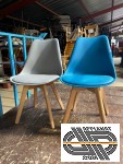 Lot de 32 chaises scandinaves grises et bleues