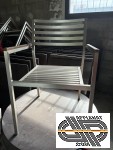 45 fauteuils extérieur alu avec accourdoirs surmontés bois