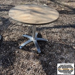 Lot de 4 tables rondes « vintage »