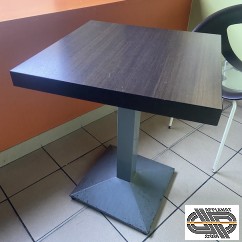 Lot de 14 tables CHR dessus plateau marron ( plus de 30 couverts au total)