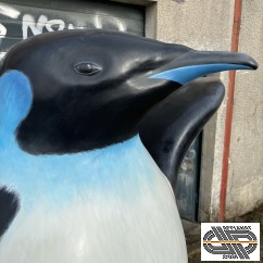 Statue mascotte pingouin géant (hauteur 2m00)