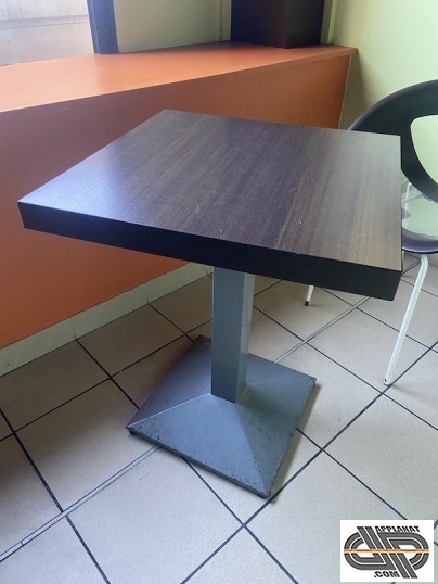 Guéridon plateau Wengé : table CHR d'occasion 