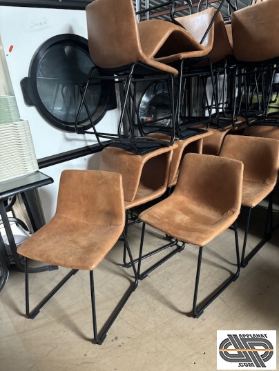 Lot de chaises simili cuir marron d'occasion