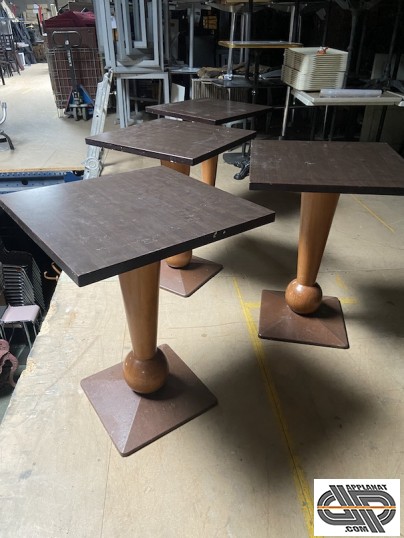 Lot de tables d'occasion style table d'echec