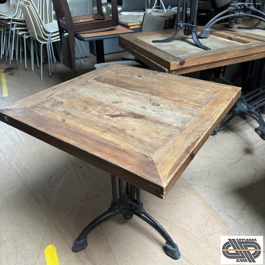 Lot tables bistrot bois naturel brut sur pied fonte rétro noir