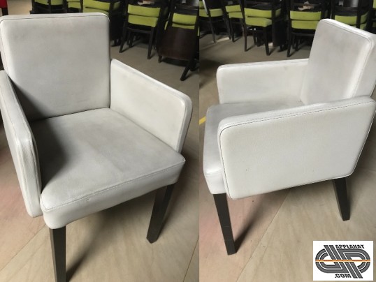 Fauteuils de restaurant – Simili cuir gris clair . Lot de 31 pièces d'occasion