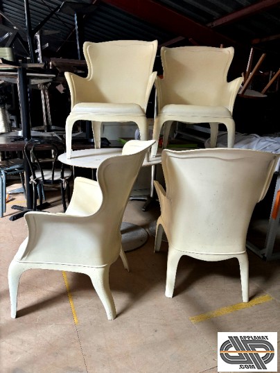 Mobilier plastique design occasion