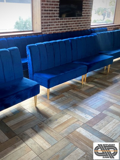 lot-12m-banquette-velours-bleu-pieds-bois