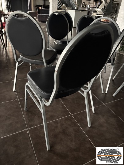 Chaises bar restaurant à dossier medaillon d'occasion