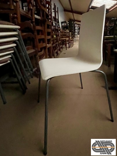 Chaise Martin devant 