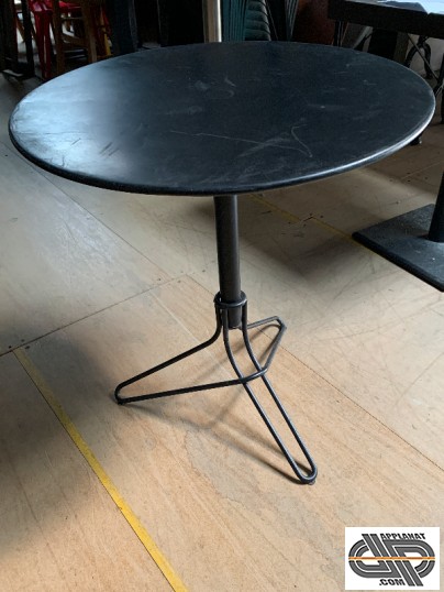 petites-tables-CHR-noir-fer-forgé-67cm-occasion