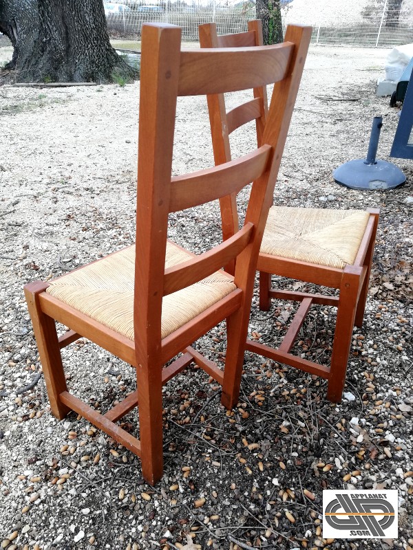 Lot 45 chaises  bois massif  assise paille occasion  nous consulter